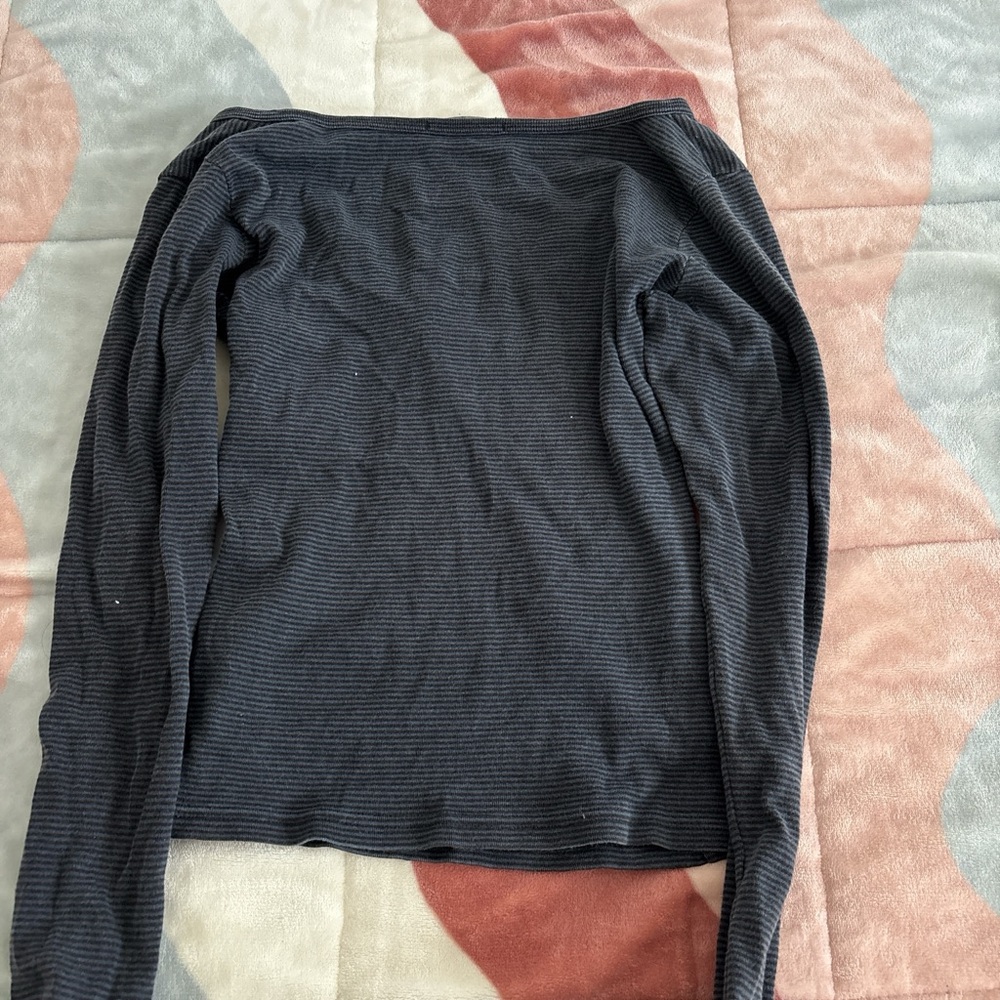 Brandy Melville Charcoal Long Sleeve Top - Picture 3 of 3
